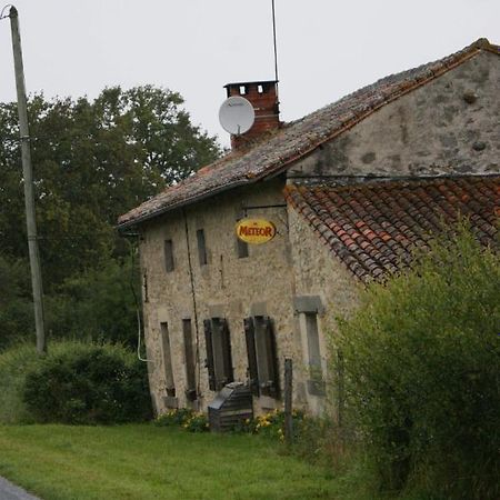 Saint-Martial-sur-Isop Chez Gondat Chambre D'Hotes מראה חיצוני תמונה