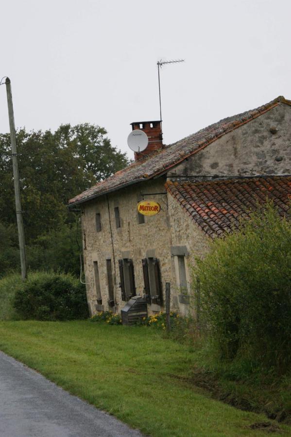 Saint-Martial-sur-Isop Chez Gondat Chambre D'Hotes מראה חיצוני תמונה